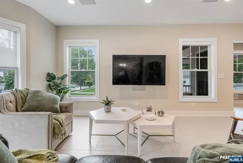 334 Durie Avenue Closter NJ 07624