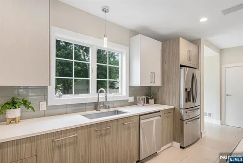 334 Durie Avenue Closter NJ 07624