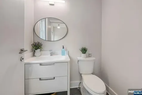 334 Durie Avenue Closter NJ 07624