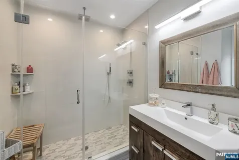 334 Durie Avenue Closter NJ 07624