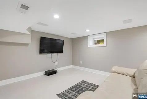 334 Durie Avenue Closter NJ 07624