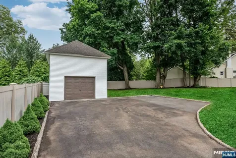 334 Durie Avenue Closter NJ 07624