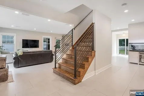 334 Durie Avenue Closter NJ 07624