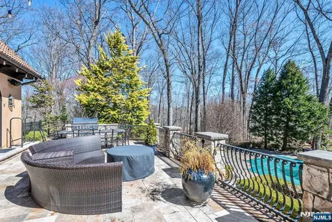 711 Dakota Trail Franklin Lakes NJ 07417