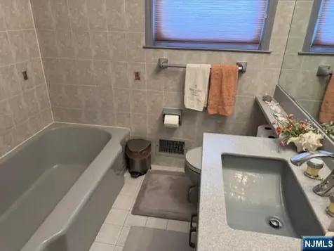 467 Grandview Terrace Leonia NJ 07605