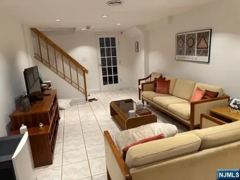 467 Grandview Terrace Leonia NJ 07605