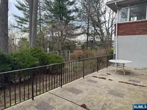 467 Grandview Terrace Leonia NJ 07605