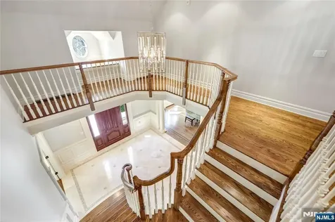 111 Van Riper Lane Woodcliff Lake NJ 07677