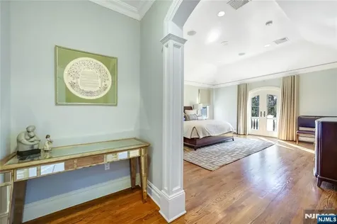 111 Van Riper Lane Woodcliff Lake NJ 07677