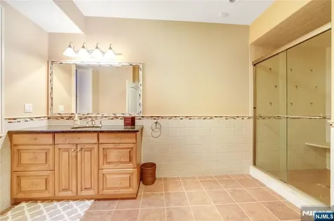 111 Van Riper Lane Woodcliff Lake NJ 07677