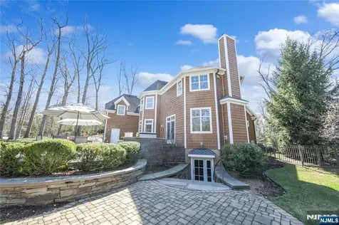 111 Van Riper Lane Woodcliff Lake NJ 07677