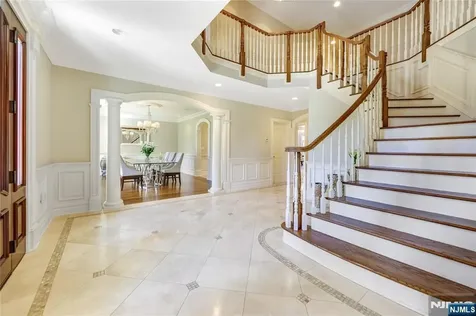 111 Van Riper Lane Woodcliff Lake NJ 07677