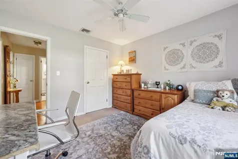 87 Wayne Court North Haledon NJ 07508