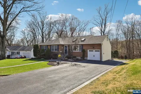 87 Wayne Court North Haledon NJ 07508