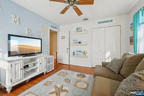 87 Wayne Court North Haledon NJ 07508