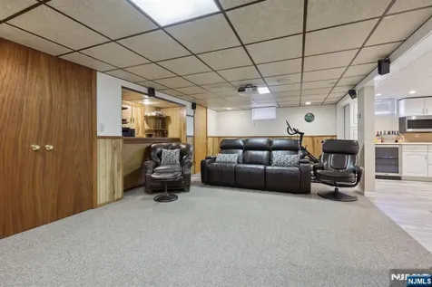 87 Wayne Court North Haledon NJ 07508