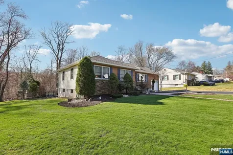 87 Wayne Court North Haledon NJ 07508