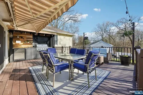 87 Wayne Court North Haledon NJ 07508