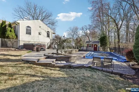 87 Wayne Court North Haledon NJ 07508