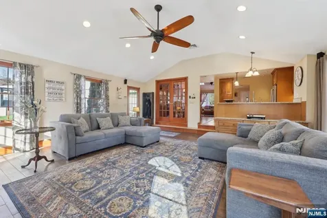 87 Wayne Court North Haledon NJ 07508