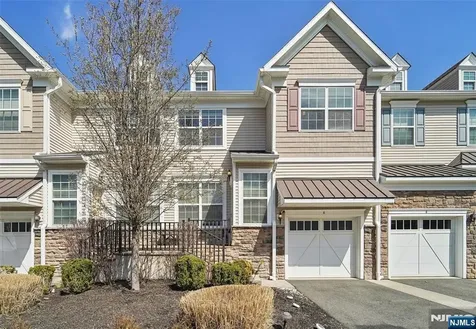 6 Masterson Court Waldwick NJ 07463