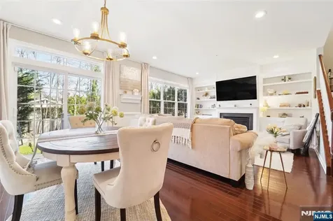 6 Masterson Court Waldwick NJ 07463