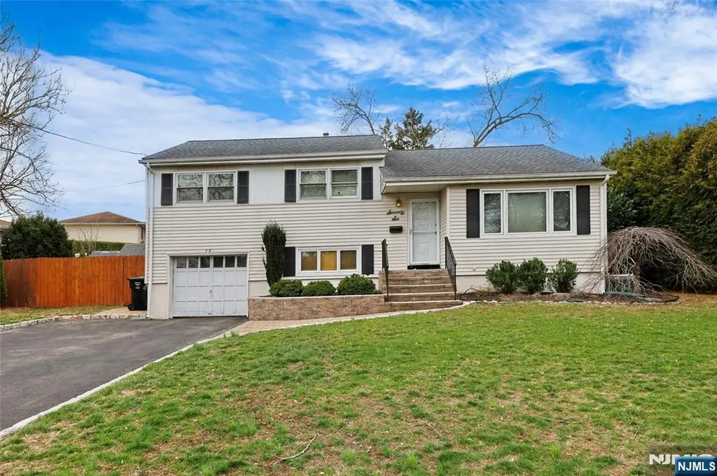 76 Crain Road Paramus NJ 07652