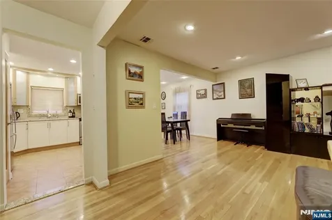 76 Crain Road Paramus NJ 07652
