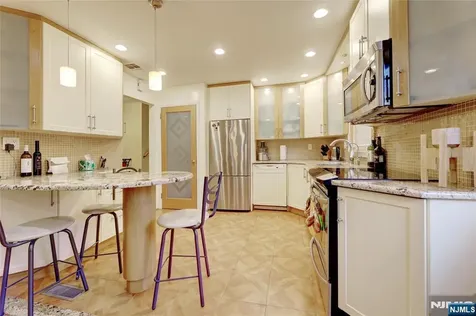 76 Crain Road Paramus NJ 07652