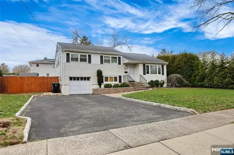 76 Crain Road Paramus NJ 07652