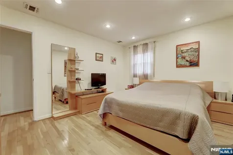 76 Crain Road Paramus NJ 07652