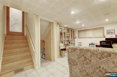 76 Crain Road Paramus NJ 07652