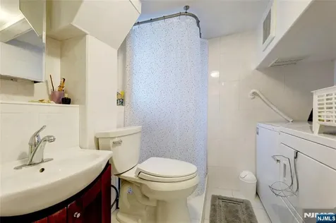 76 Crain Road Paramus NJ 07652
