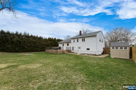 76 Crain Road Paramus NJ 07652