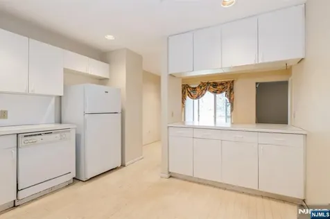 54 Paris Circle West Orange NJ 07052