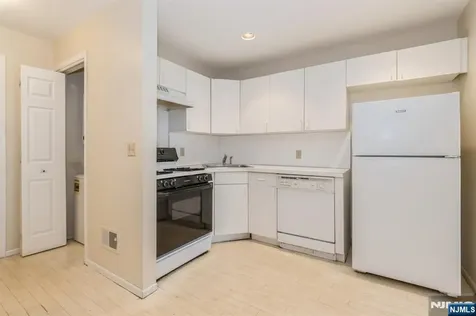 54 Paris Circle West Orange NJ 07052