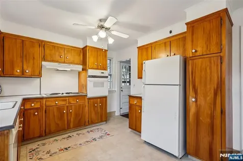 510 Blauvelt Avenue Ho-ho-kus NJ 07423
