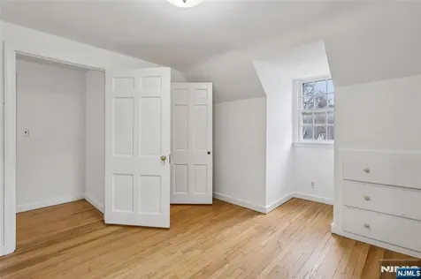 510 Blauvelt Avenue Ho-ho-kus NJ 07423