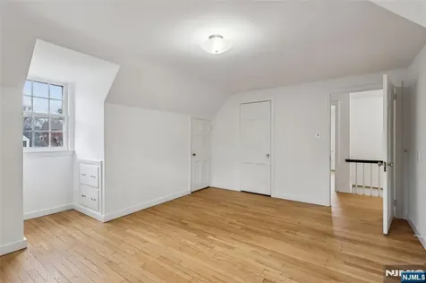 510 Blauvelt Avenue Ho-ho-kus NJ 07423