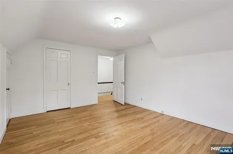 510 Blauvelt Avenue Ho-ho-kus NJ 07423