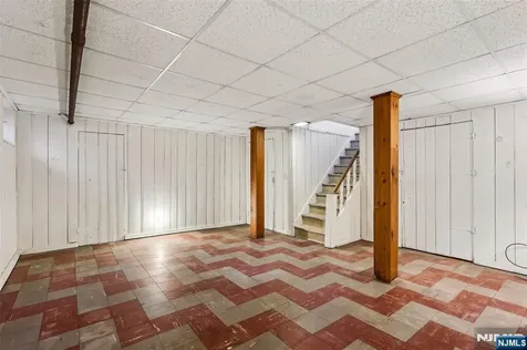510 Blauvelt Avenue Ho-ho-kus NJ 07423