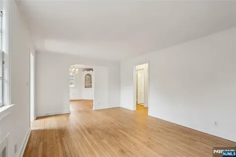 510 Blauvelt Avenue Ho-ho-kus NJ 07423