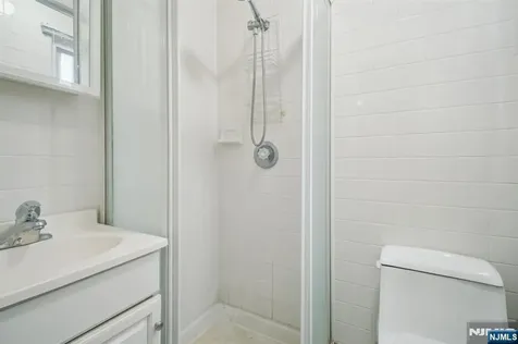 47 Edgemere Road Livingston NJ 07039