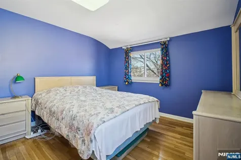 47 Edgemere Road Livingston NJ 07039