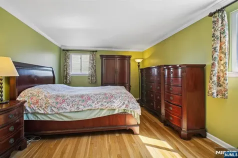 47 Edgemere Road Livingston NJ 07039