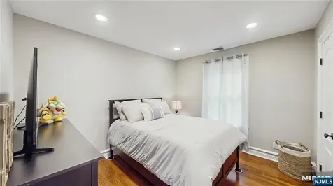 87 Skytop Drive Mahwah NJ 07430