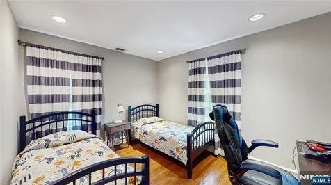 87 Skytop Drive Mahwah NJ 07430