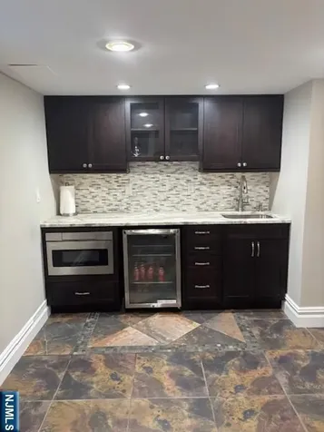 87 Skytop Drive Mahwah NJ 07430