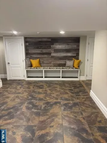 87 Skytop Drive Mahwah NJ 07430