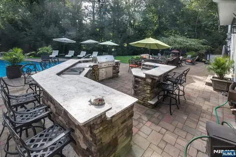 87 Skytop Drive Mahwah NJ 07430